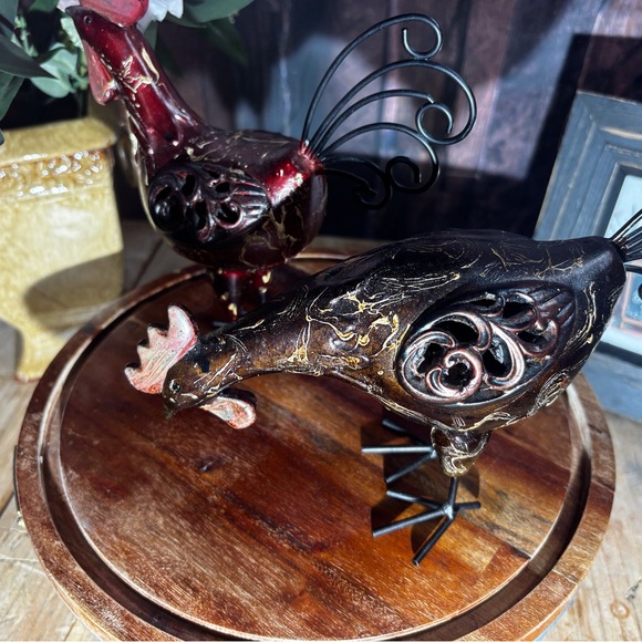 Decorative Red Rooster Figurine - Picture 4 of 5